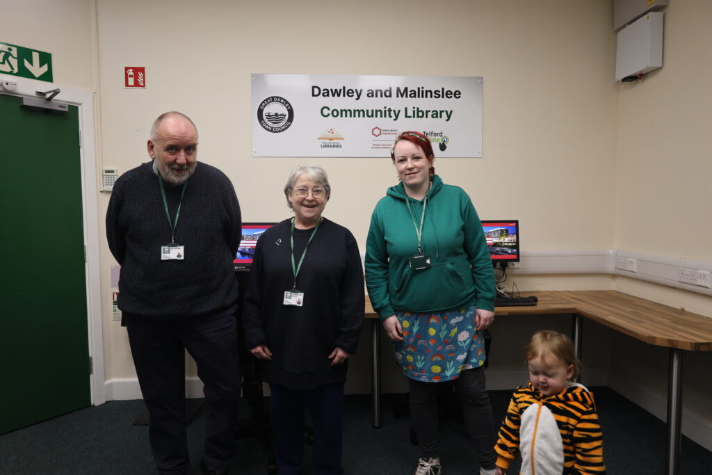 Volunteer Paul with Cllrs Maggie Hunt and Lyndsey Parker in the new Computer Suite